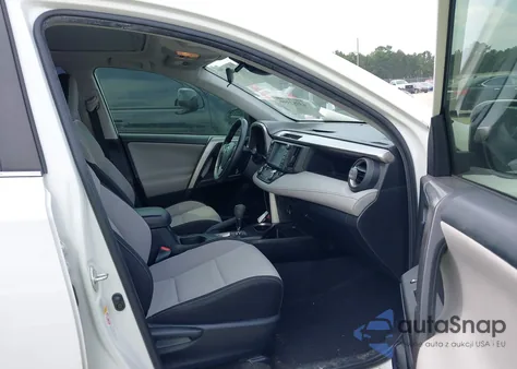 2017 Toyota Rav4 Xle z USA, uszkodzony, nr VIN JTMWFREV1HJ719183